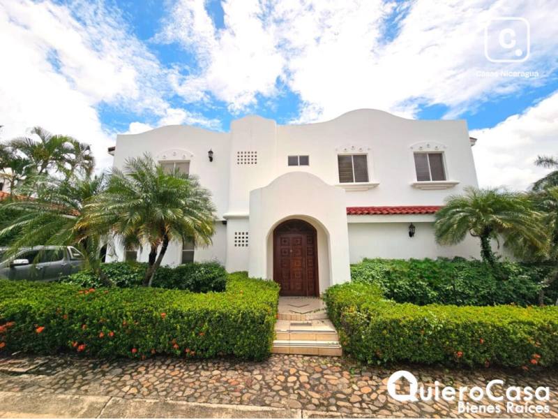 Casa en venta en Santo Domingo, Managua – 4 hab, 314 m²