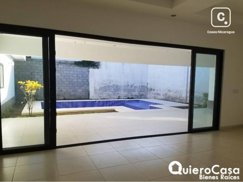 Casa en venta en Santo Domingo, Managua – 3 hab, 275 m²