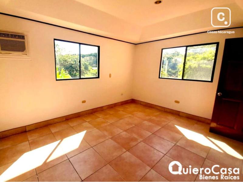 Casa en venta en Santo Domingo, Managua – 4 hab, 290 m²