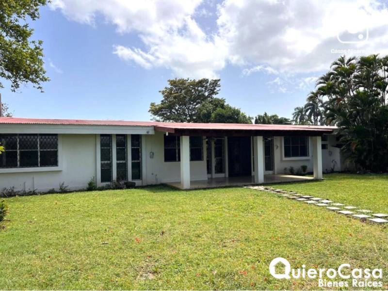 House for rent in Carretera Sur, Managua – 4 beds, US$ 2,500/month