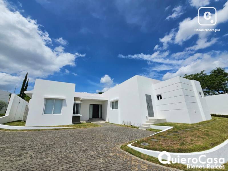 Casa en venta en Santo Domingo, Managua – 3 hab, 260 m², US$ 290,000