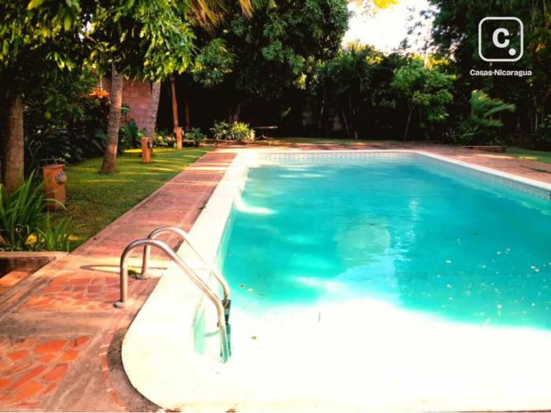 Casa en venta en Los Robles, Managua – 5 hab, 440 m²