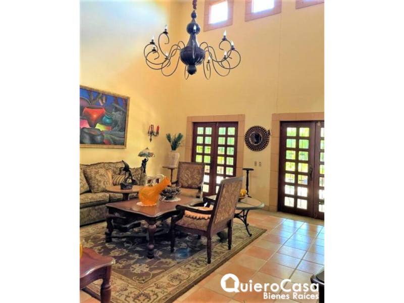 Casa en venta en Santo Domingo, Managua – 4 hab, 350 m², US$ 259,000