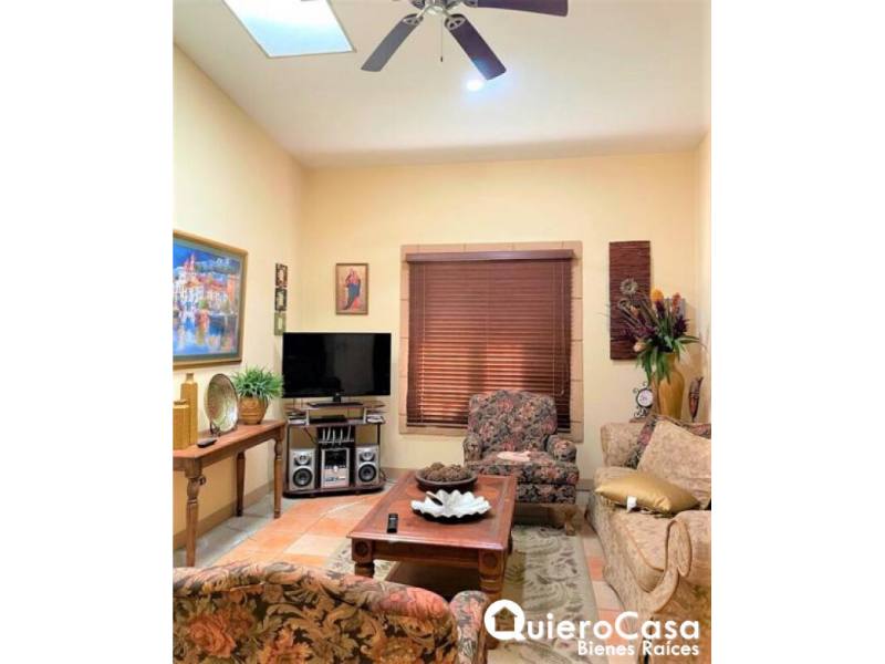 Casa en venta en Santo Domingo, Managua – 4 hab, 350 m², US$ 259,000