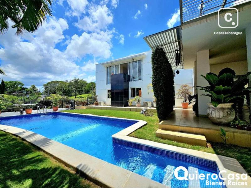 House for sale in Villa Fontana, Managua – 4 beds, 415 m²
