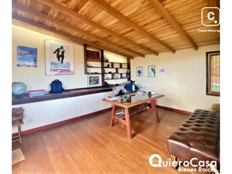House for sale in Carretera Sur, Managua – 4 beds