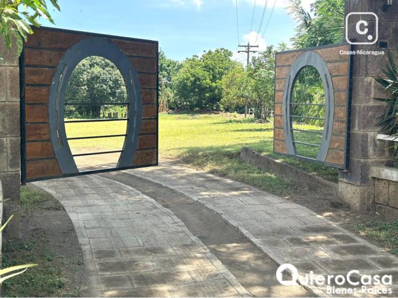Farm for sale in Carretera Vieja a León, Managua – 10,480 m²
