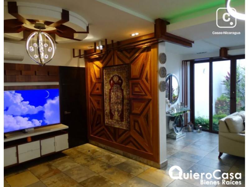 Casa en venta en Lomas de Montserrat, Managua – 4 hab, 326 m²