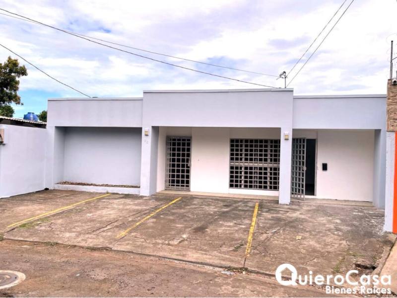 Oficina en venta en Los Robles, Managua – 240 m²