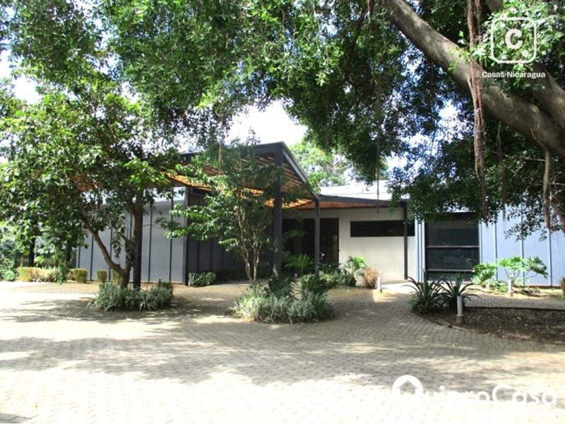 Local comercial en venta en Carretera Masaya, Managua – 886 m²