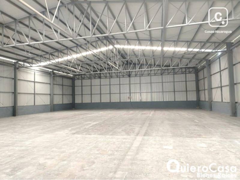 Bodega en alquiler en Carretera Nueva León, Managua – 660 m²