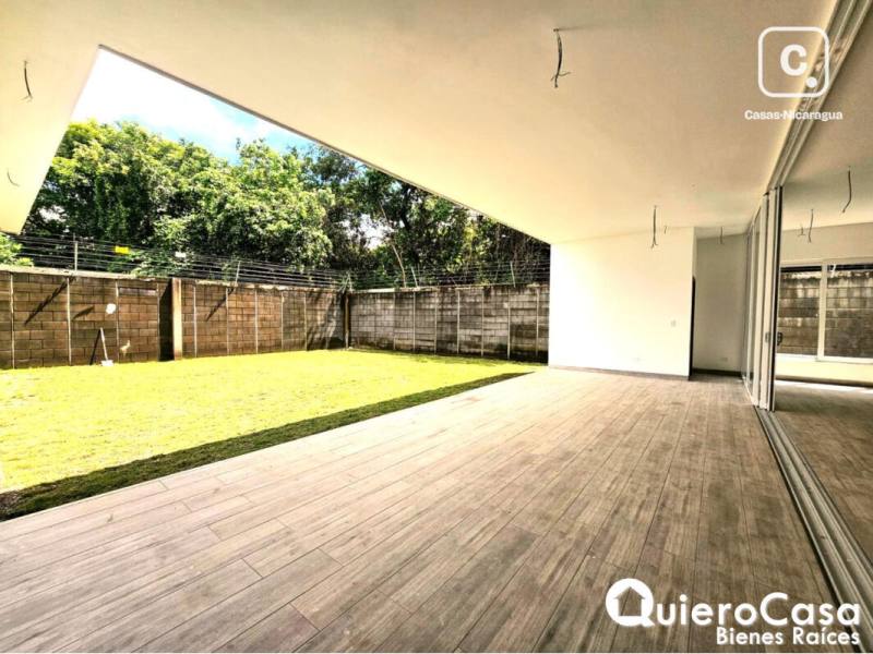 Casa en venta en Santo Domingo, Managua – 4 hab, 409 m², US$ 490,000