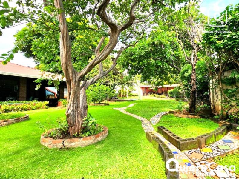 Casa en venta en Los Robles, Managua – 4 hab, 387 m²