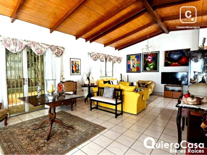 Casa en venta en Los Robles, Managua – 4 hab, 387 m²