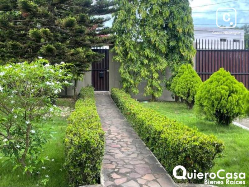 Casa en venta en Las Colinas, Managua – 3 hab, 475 m²
