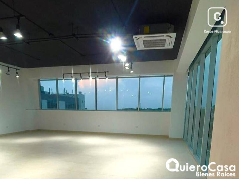 Oficina en alquiler en Las Cumbres, Managua – 80 m²