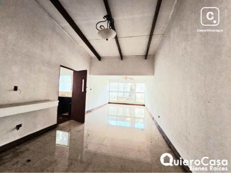 Casa en venta en Las Colinas, Managua – 4 hab, 400 m², US$ 380,000