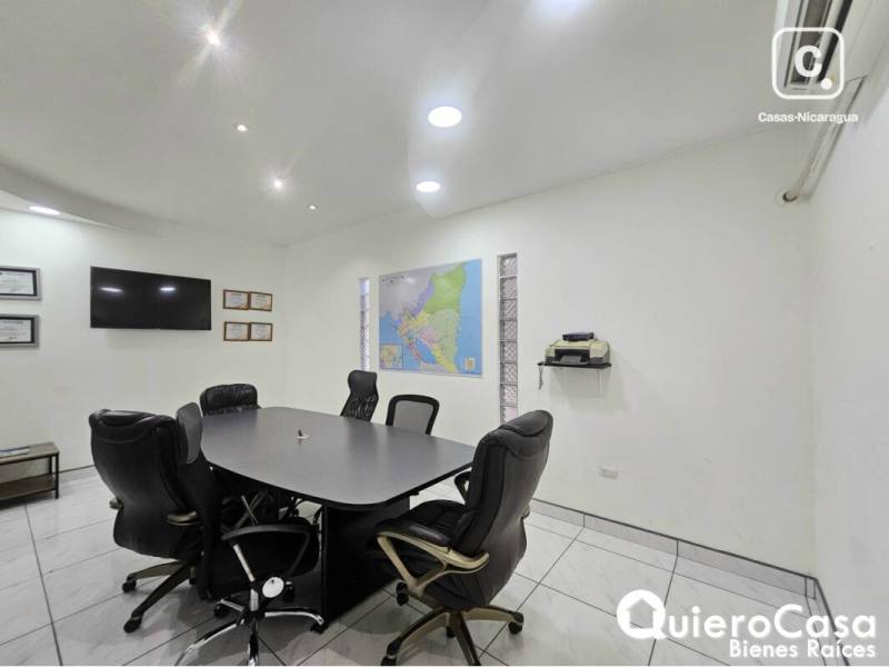 Oficina en venta en Bolonia, Managua – 713 m²