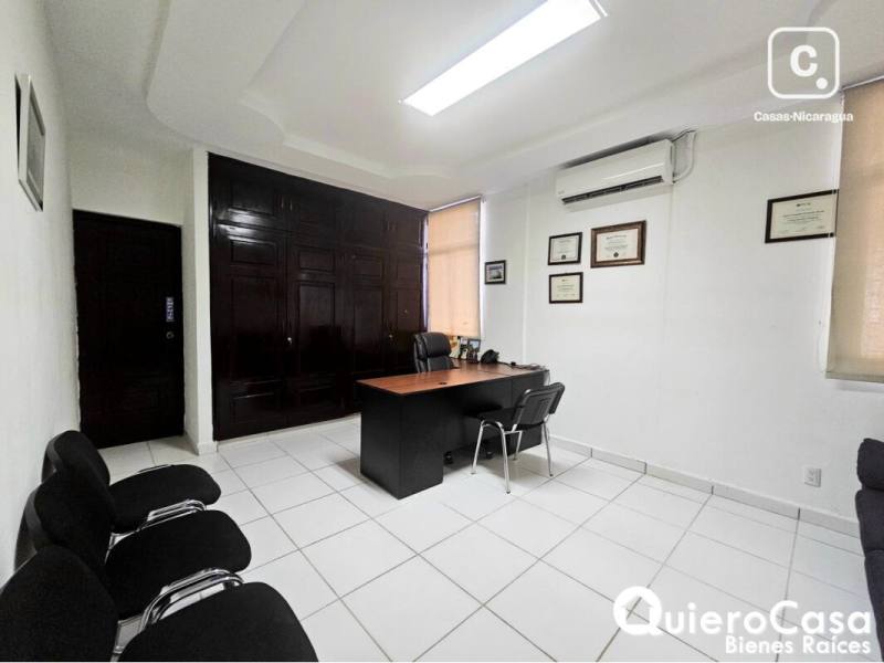 Oficina en venta en Bolonia, Managua – 713 m²