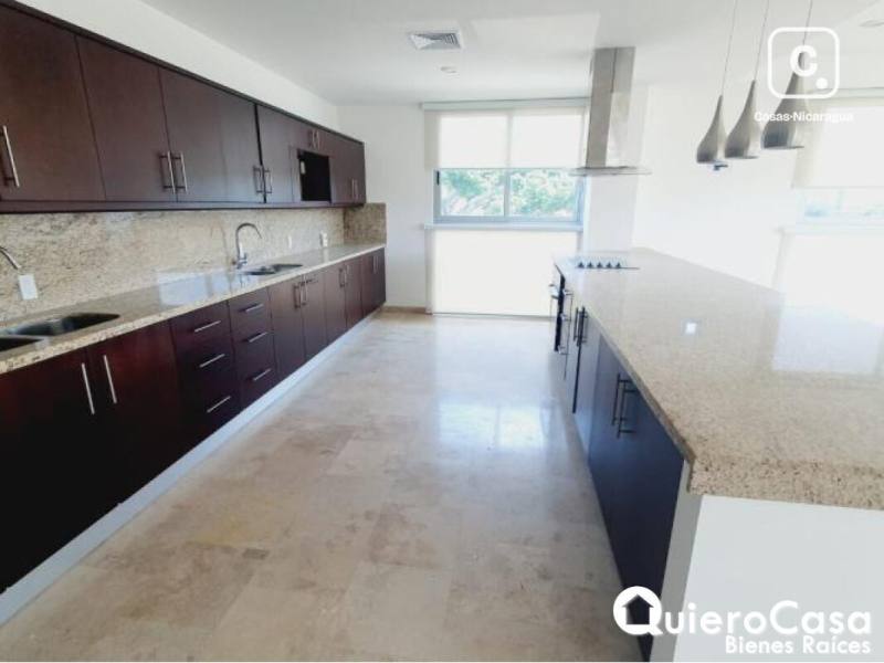 Apartamento en venta en Santo Domingo, Managua – 4 hab, 324 m²