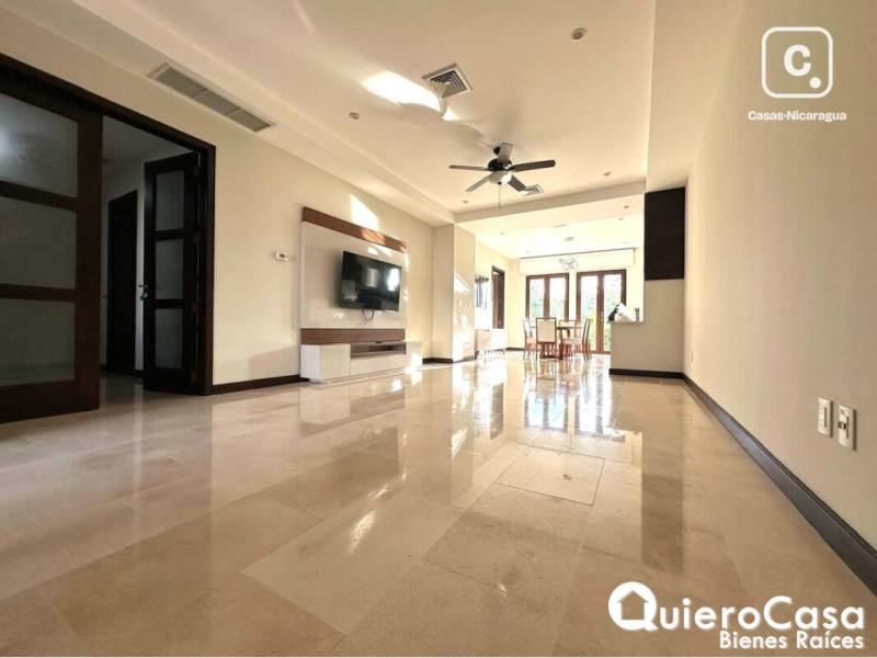 Apartamento en alquiler en Santo Domingo, Managua – 2 hab, US$ 2,200/mes