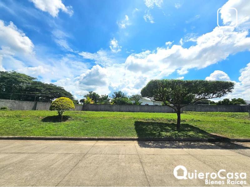 Lot for sale in Las Colinas, Managua – 1,035 m²