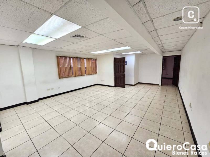 Oficina en alquiler en Villa Fontana, Managua – 93 m²