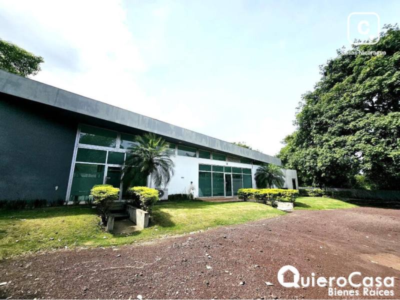Oficina en venta en Las Colinas, Managua – 550 m²