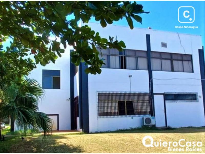 Oficina en venta en Bolonia, Managua – 423 m²
