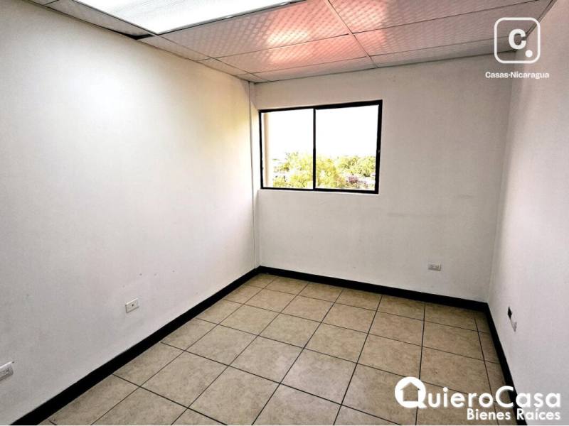Oficina en alquiler en Villa Fontana, Managua – 151 m², US$ 1,812/mes