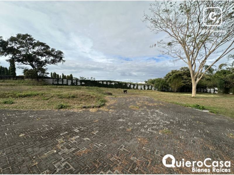Lot for sale in Santo Domingo, Managua – 1,050 m²