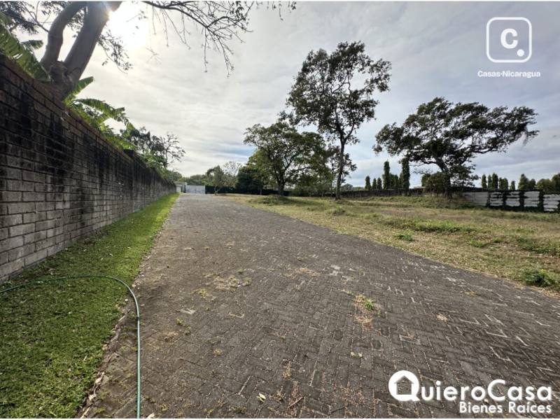 Terreno en venta en Santo Domingo, Managua – 868 m²