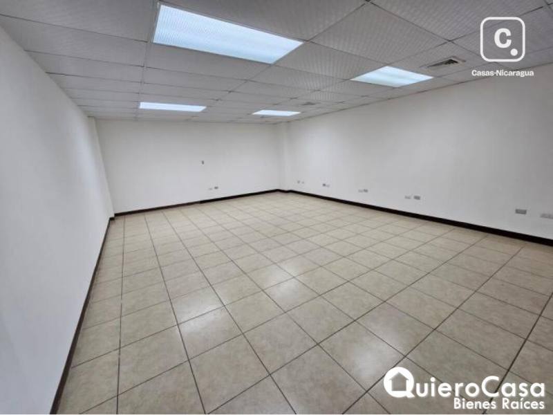 Oficina en alquiler en Villa Fontana, Managua – 182 m²
