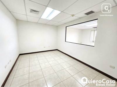 Oficina en alquiler en Villa Fontana, Managua – 80 m²