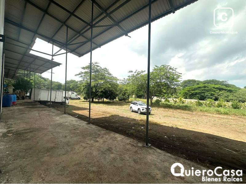 Bodega en alquiler en Carretera Vieja a León, Managua – 600 m²