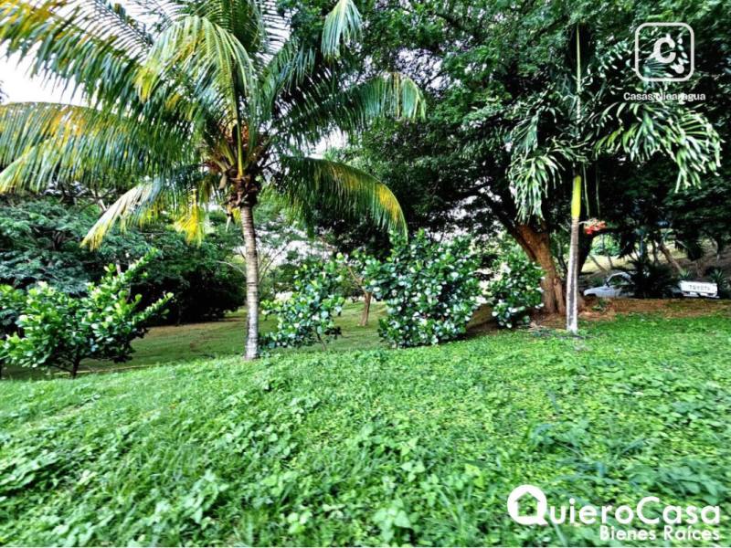 Terreno en venta en Villa Fontana, Managua – 2,115 m²