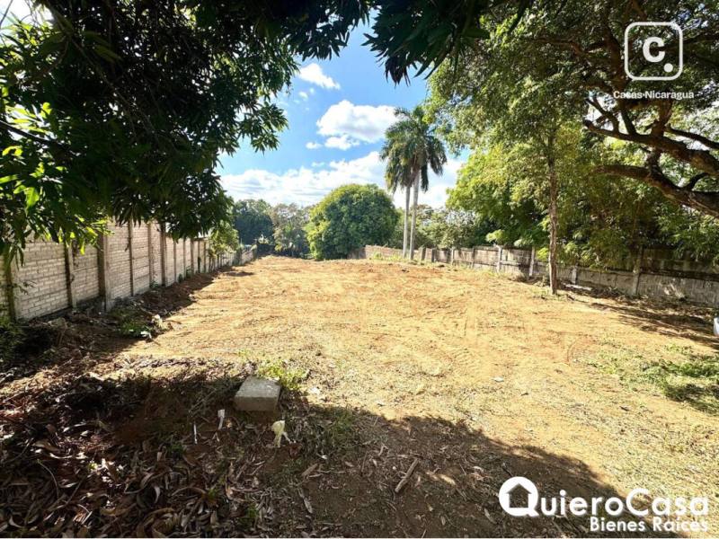 Terreno en venta en Villa Fontana, Managua – 1,886 m²