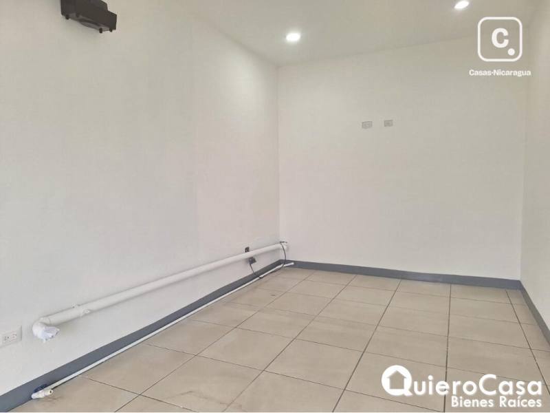 Commercial unit for rent in Las Colinas, Managua – 12 m²