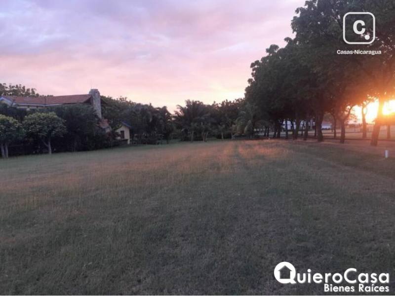 Terreno en venta en San Rafael del Sur, Managua – 933 m²