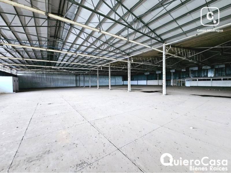 Bodega en alquiler en Carretera Nueva León, Managua – 3,200 m²