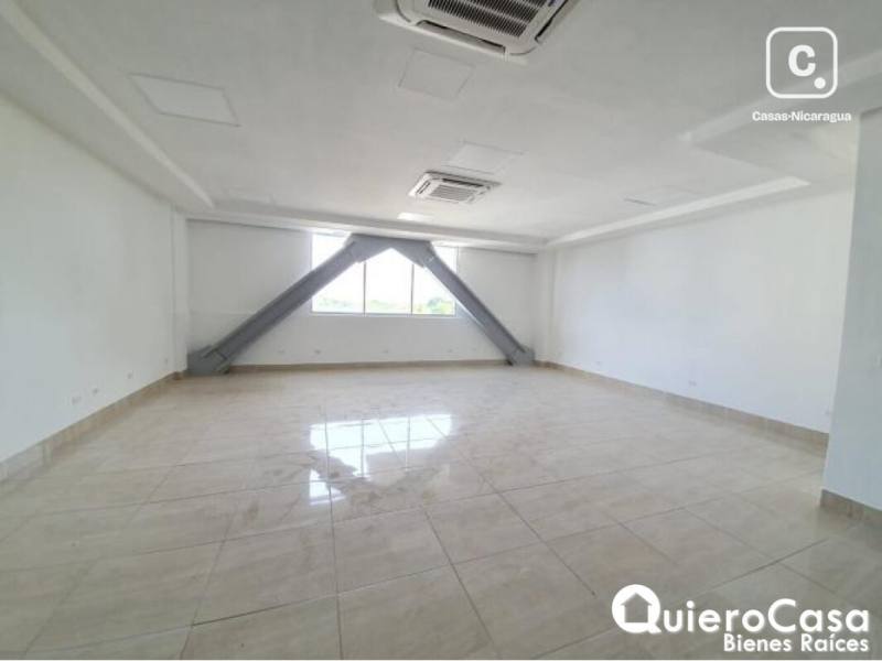 Office for rent in Las Cumbres, Managua – 68 m²