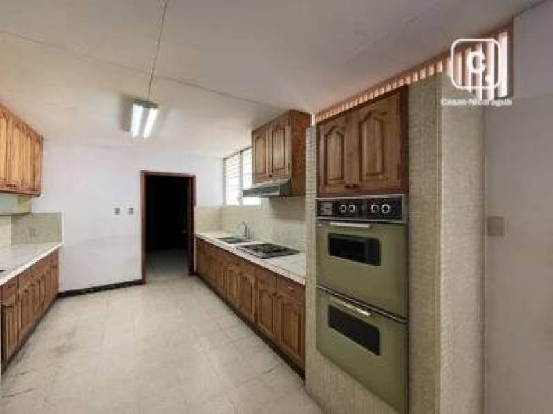 House for sale in Colonia Managua, Managua – 3 beds, 881 m²