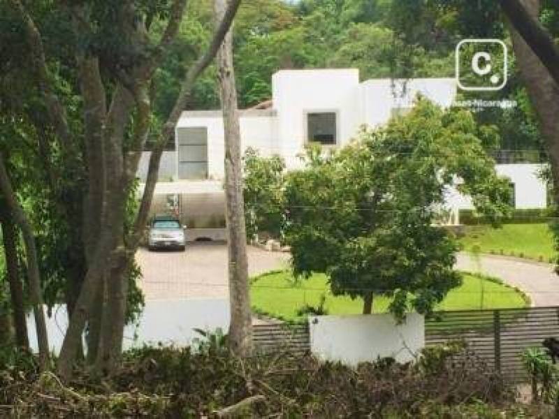 House for sale in Colonia Managua, Managua – 1,397 m²