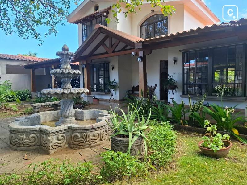 House for sale in Reparto San Juan, Managua – 4 beds, 300 m², US$ 295,000