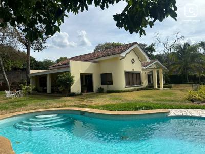 Casa en venta en Managua – 3 hab, 385 m²