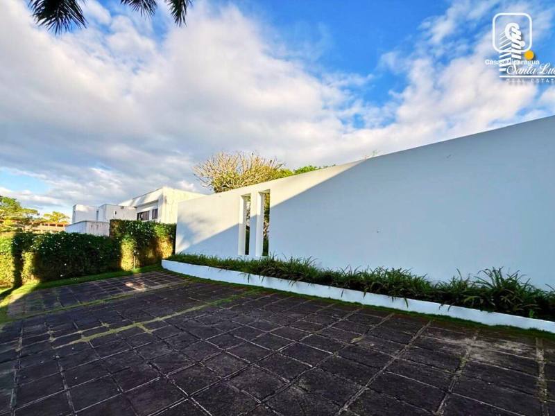 House for sale in Santo Domingo, Managua – 5 beds, 600 m²