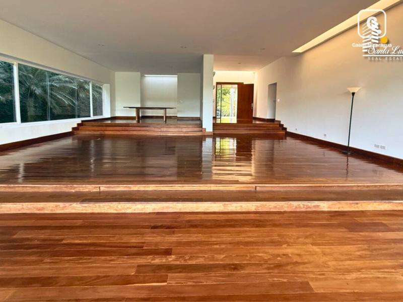 House for sale in Santo Domingo, Managua – 5 beds, 600 m²