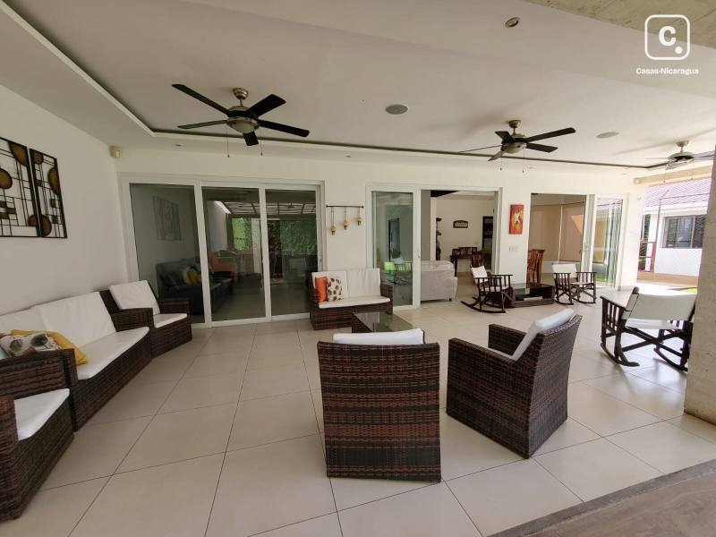 House for rent in Carretera Sur, Managua – 3 beds, 360 m²