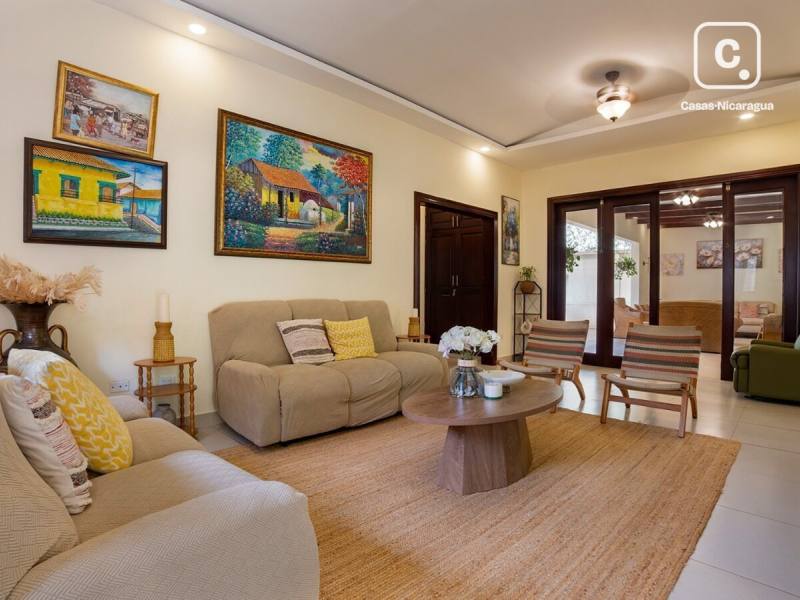 House for sale in Carretera Masaya, Managua – 4 beds, 300 m²