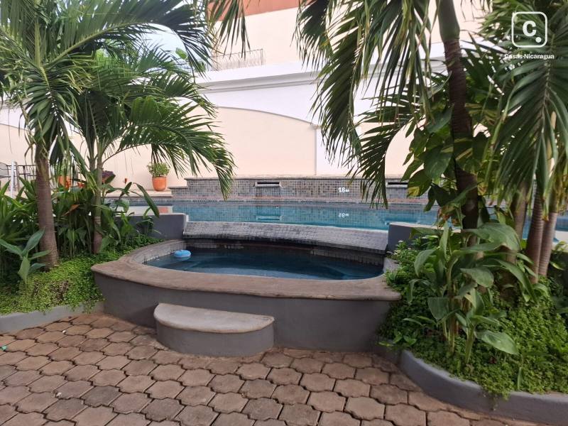 Apartment for sale in Granada – 2 beds, 98 m², US$ 122,000